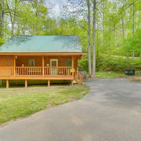 Cabin With Hot Tub About 6 Mi To Downtown Gatlinburg! المظهر الخارجي الصورة