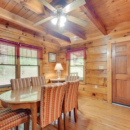 Cabin With Hot Tub About 6 Mi To Downtown Gatlinburg! المظهر الخارجي الصورة