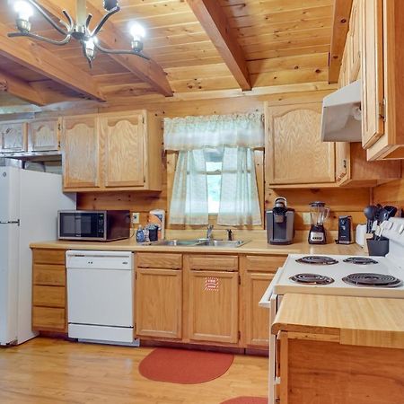 Cabin With Hot Tub About 6 Mi To Downtown Gatlinburg! المظهر الخارجي الصورة