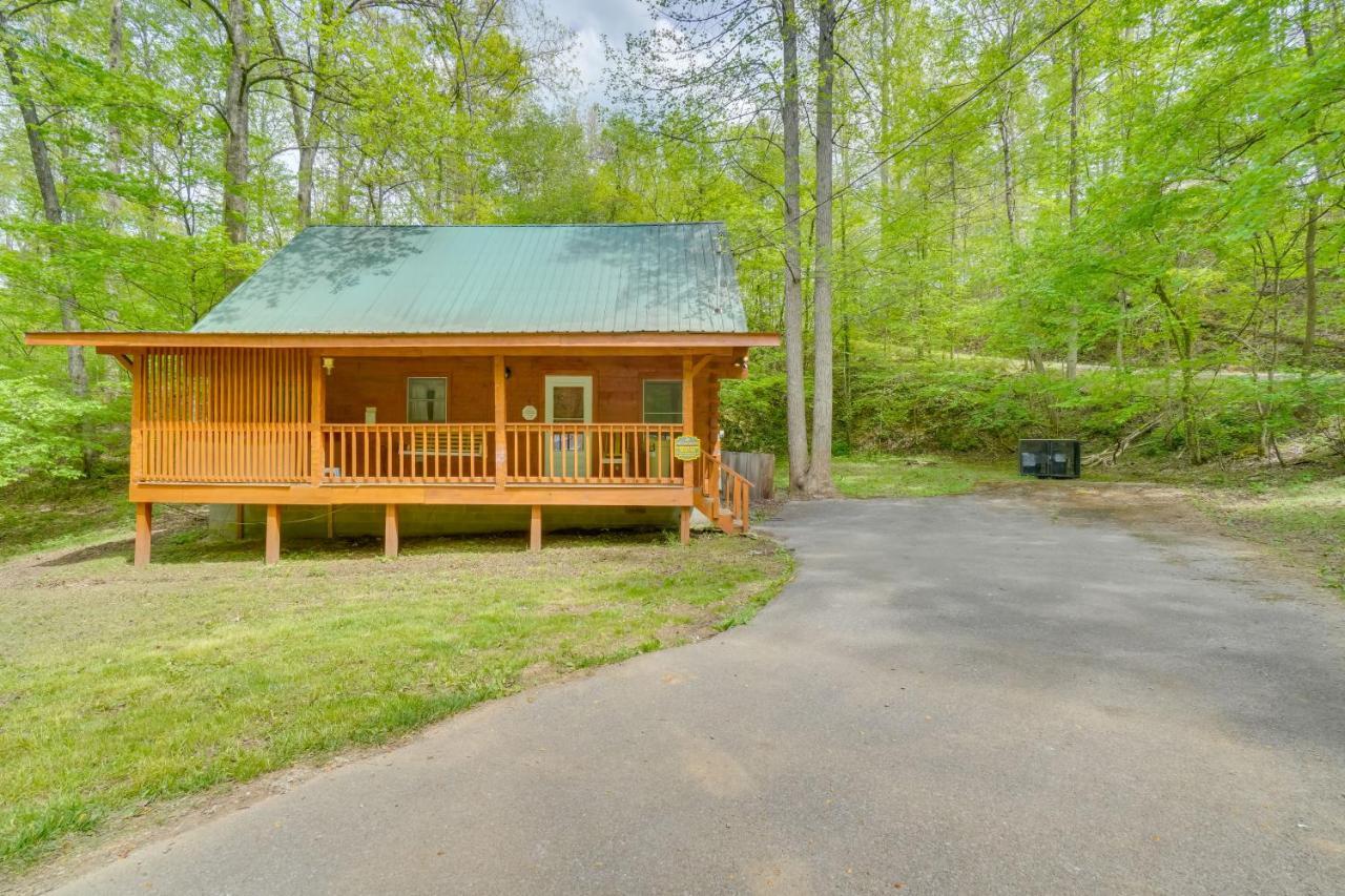 Cabin With Hot Tub About 6 Mi To Downtown Gatlinburg! المظهر الخارجي الصورة