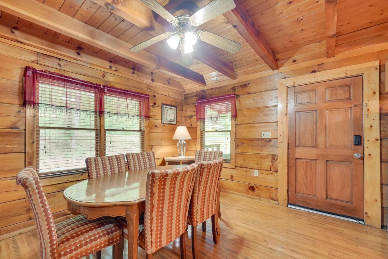Cabin With Hot Tub About 6 Mi To Downtown Gatlinburg! المظهر الخارجي الصورة