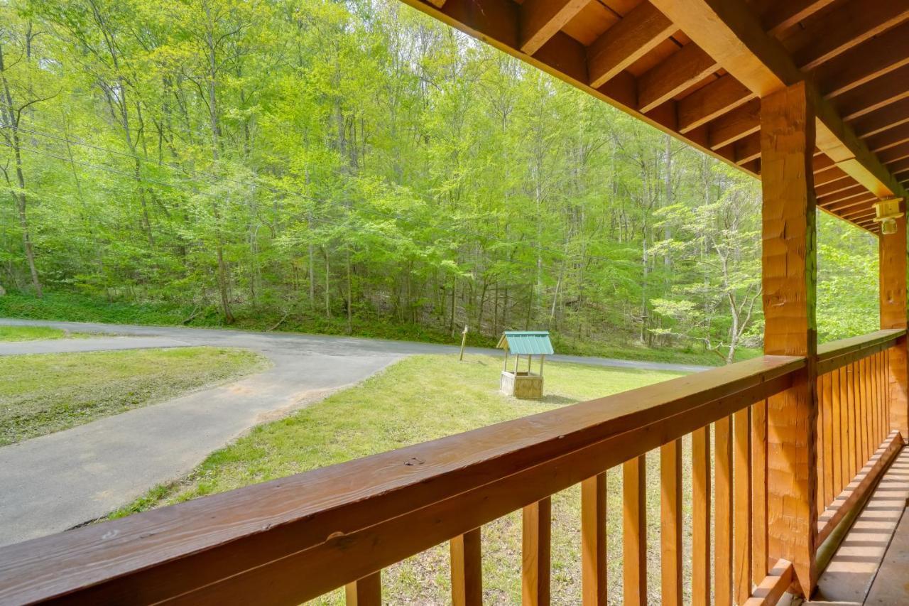 Cabin With Hot Tub About 6 Mi To Downtown Gatlinburg! المظهر الخارجي الصورة