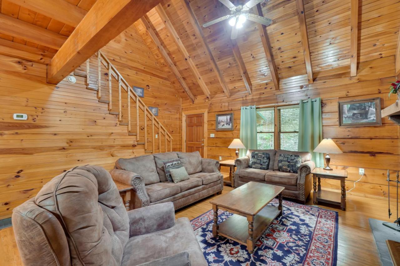 Cabin With Hot Tub About 6 Mi To Downtown Gatlinburg! المظهر الخارجي الصورة