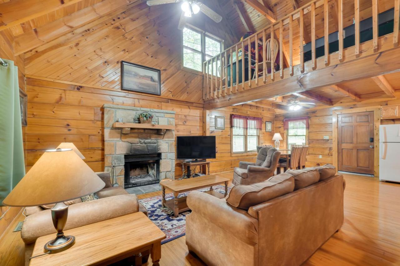 Cabin With Hot Tub About 6 Mi To Downtown Gatlinburg! المظهر الخارجي الصورة