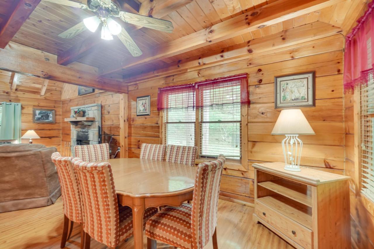 Cabin With Hot Tub About 6 Mi To Downtown Gatlinburg! المظهر الخارجي الصورة