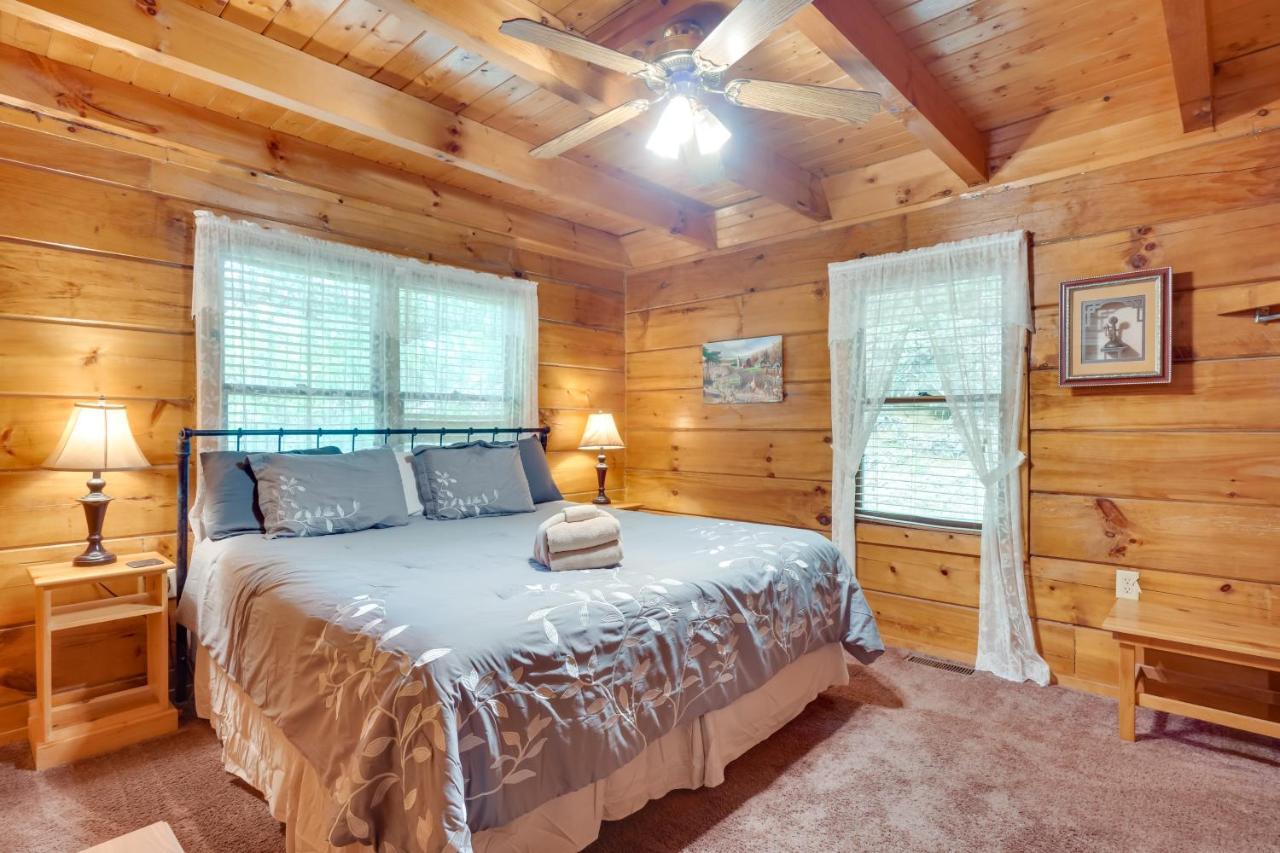 Cabin With Hot Tub About 6 Mi To Downtown Gatlinburg! المظهر الخارجي الصورة